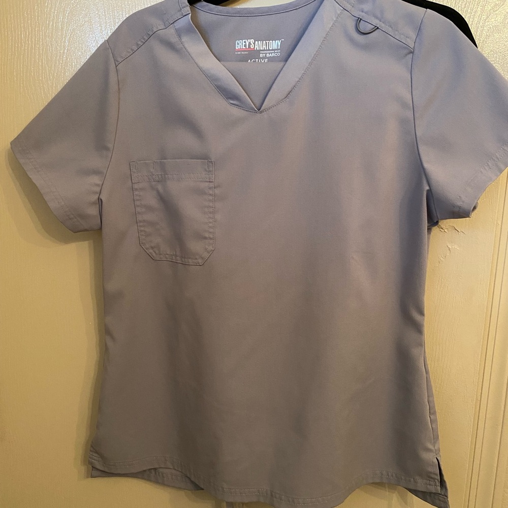 Greys Anatomy scrub top in Moonstruck